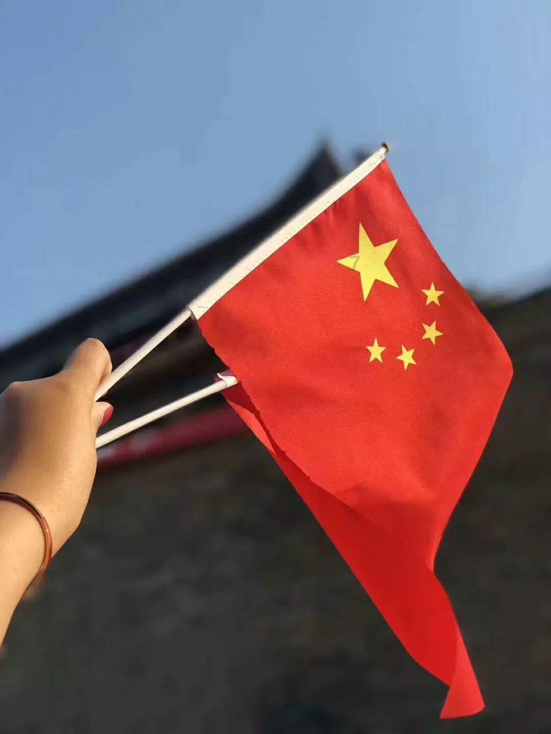 逃离破旧弃城